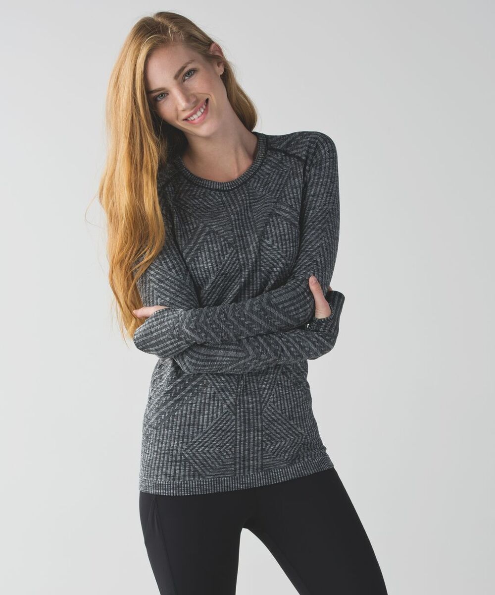 Lululemon Rest Less Long Sleeve Pullover Gray Geometric Size 8 Thumbholes